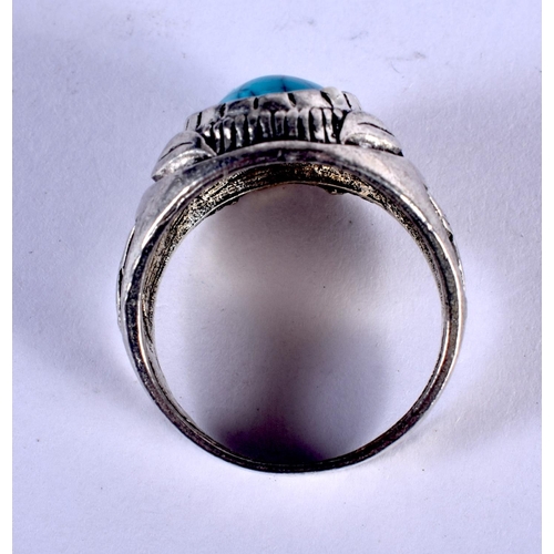 1263 - A SILVER AND TURQUOISE RING. N.