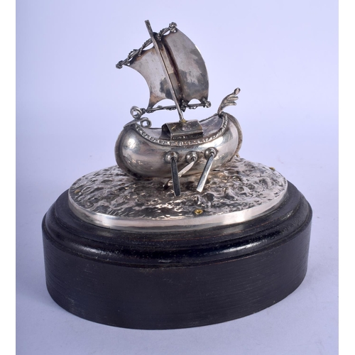 1274 - A CONTINENTAL SILVER GALLEON. 240 grams overall. 11 cm x 12 cm.