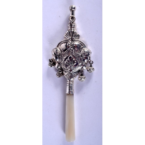 1376 - A SILVER AND MOTHER OF PEARL RATTLE. 40 grams. 16 cm x 5 cm.