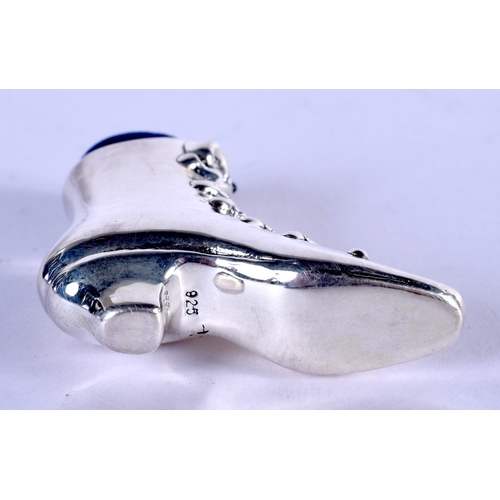 1386 - A SILVER BOOT PIN CUSHION. 17 grams. 4 cm x 4.5 cm.