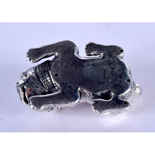 1387 - A SILVER BULLDOG PIN CUSHION. 16 grams. 5 cm x 2 cm.