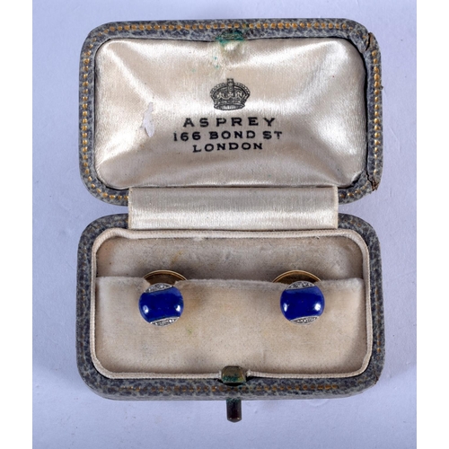 1395 - A PAIR OF 18CT GOLD ASPREYS LAPIS LAZULI STUDS. 5.2 grams. 0.8 cm wide.