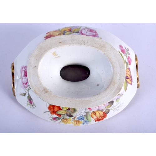 173 - AN EARLY 19TH CENTURY ENGLISH TWIN HANDLED PORCELAIN COMPORT Chamberlains Worcester or Coalport. 27 ... 