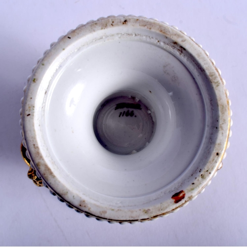 174 - AN EARLY 19TH CENTURY ENGLISH TWIN HANDLED SPODE PORCELAIN URN Pattern 1166. 14 cm x 7 cm.