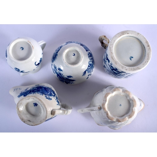 220 - A collection of 18th c. Worcester blue decorated porcelain: a convolvulus low Chelsea ewer 11.5cm lo... 