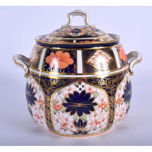 296 - Royal Crown Derby two handled jar and cover painted with pattern 1128, date code 1925.  15.5cm high ... 