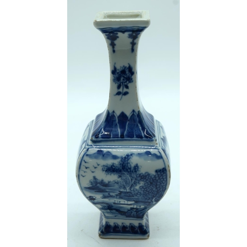 3159 - A Chinese blue and white vase 24cm.