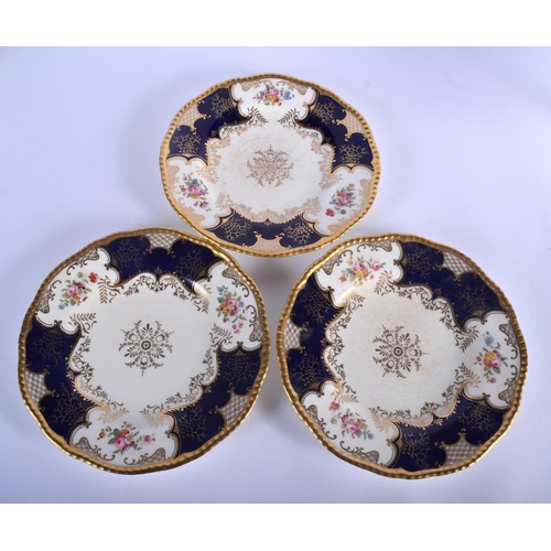 320 - Late 19th / Early 20th c. Coalport comport painted with a bird under a blue and gilt border and five... 