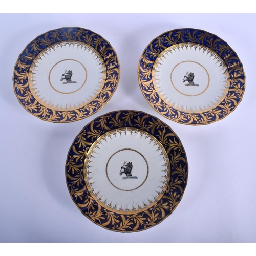 326 - Late Chamberlain/early Grainger set of three crested plates painted with a bear with a spear.  21cm ... 