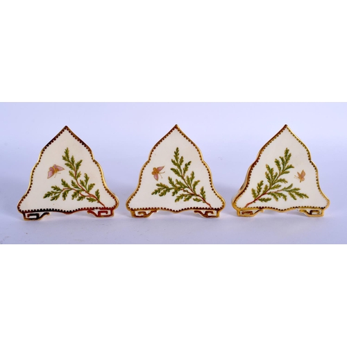 424 - Late  19th c. Graingers Worcester boxed set of eight menu holders painted with ferns and butterflie... 