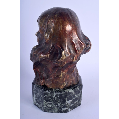 477 - AN EARLY 20TH CENTURY FRENCH BRONZE FIGURE OF A YOUNG GIRL modelled with flowing locks. 17 cm x 9 cm... 