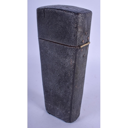 837 - AN EARLY 19TH CENTURY SHAGREEN CASED SCIENTIFIC INSTRUMENT CASE. 18 cm x 5 cm.