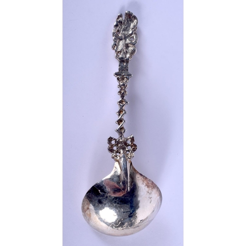 862 - AN 18TH CENTURY DUTCH SILVER SPOON C1772. 61 grams. 15 cm long.