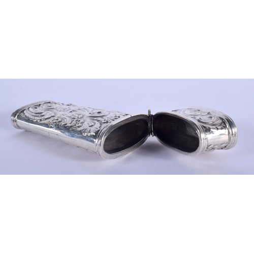 894 - AN 18TH CENTURY CONTINENTAL SILVER ETUI CASE. 124 grams. 11 cm x 4 cm.