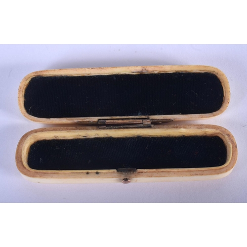 938 - A GEORGE III GOLD INLAID IVORY BOX. 6.5 cm x 2.5 cm.