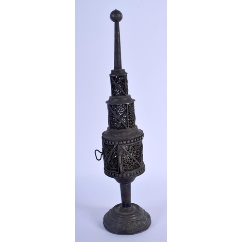 950 - A VINTAGE SILVER JUDAIC SPICE TOWER. 152 grams. 24 cm high.