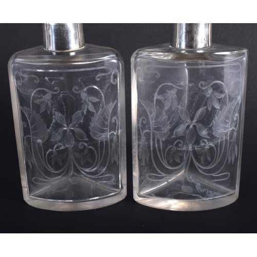 956 - A VINTAGE ENGRAVED GLASS FIVE SECTION SCENT BOTTLE HOLDER. Silver 184 grams. 13.5 cm x 9.5 cm. (5)