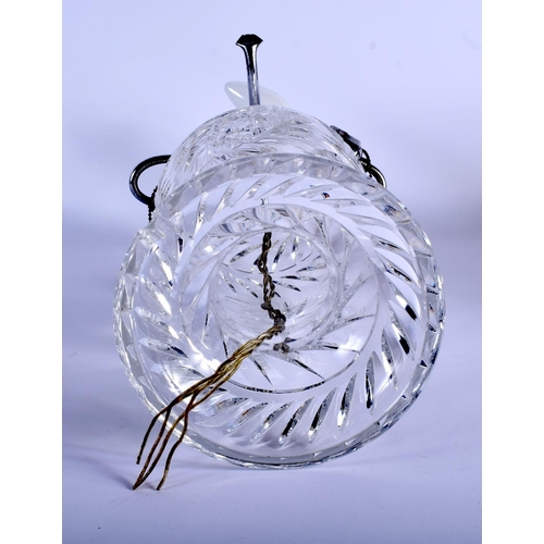 11 - A FINE ENGLISH CUT CRYSTAL MUSHROOM LAMP of floral form. 54 cm x 20 cm.