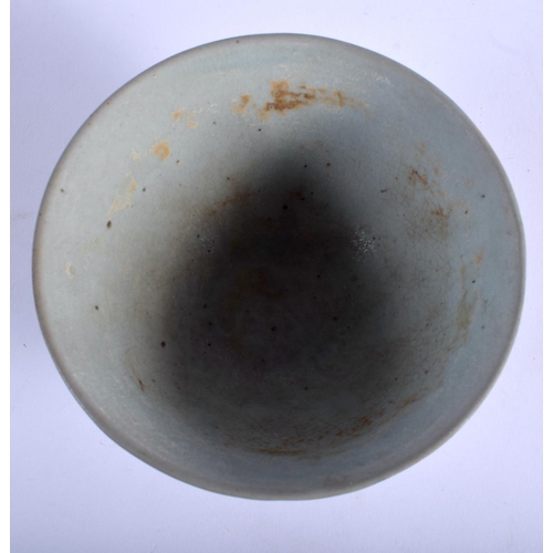 1579 - A CHINESE SUNG STYLE PORCELAIN BOWL 20th Century. 15 cm diameter.