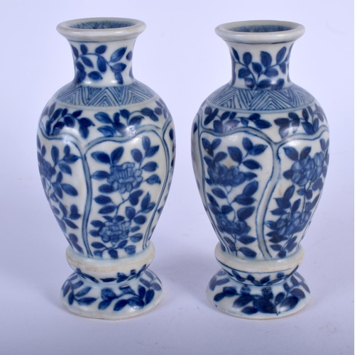 1595 - A PAIR OF 17TH/18TH CENTURY CHINESE SHIPWRECK PORCELAIN VASES Kangxi/Yongzheng. 11.5 cm high.