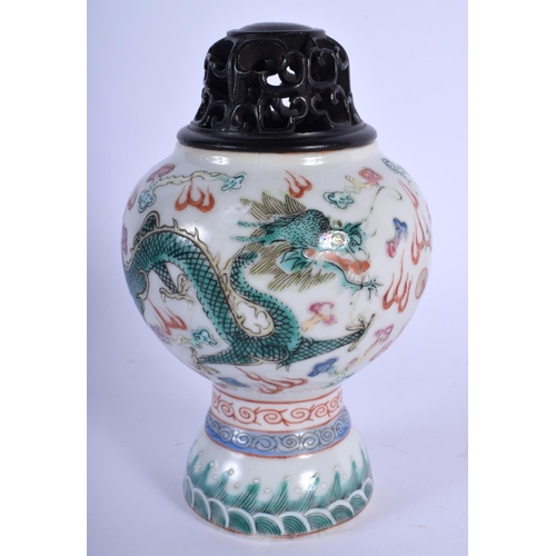 1602 - AN EARLY 20TH CENTURY CHINESE FAMILLE ROSE PORCELAIN BULBOUS DOU VASE Guangxu. Porcelain 11 cm high.