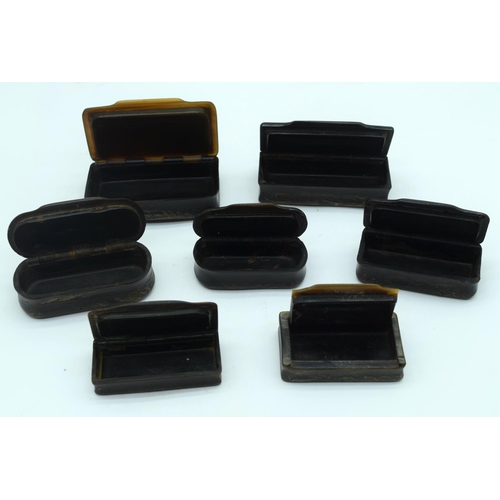2540 - A collection of Tortoise shell snuff boxes 9cm (7).