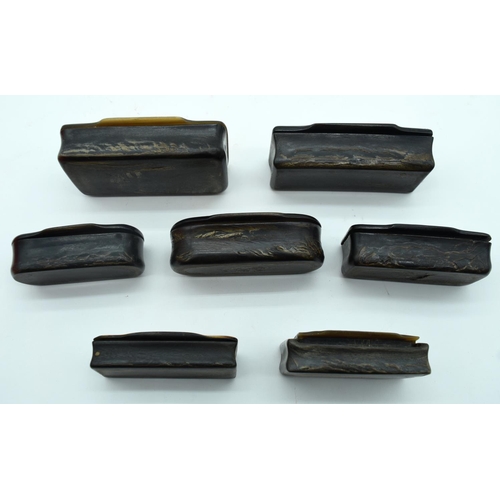 2540 - A collection of Tortoise shell snuff boxes 9cm (7).