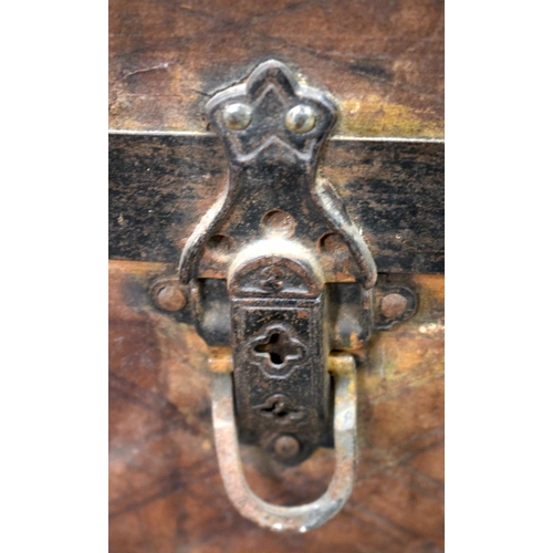 2578 - A RARE VINTAGE SCOTTISH CHELTHENAM TRUNK G G Peterkin of Aberdeen, with original interior. 72 cm x 4... 