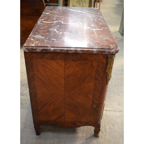 2587 - A LARGE 19TH CENTURY FRENCH KINGWOOD AND ORMOLU COMMODE with marble top and splayed feet. 102 cm x 8... 