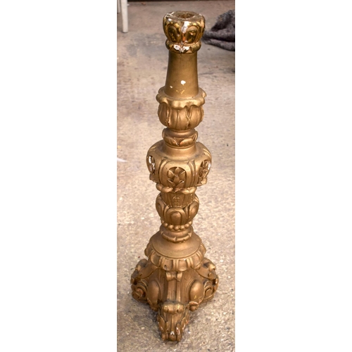 2590 - A 19TH CENTURY ITALIAN GILTWOOD STAND. 78 cm x 20 cm.