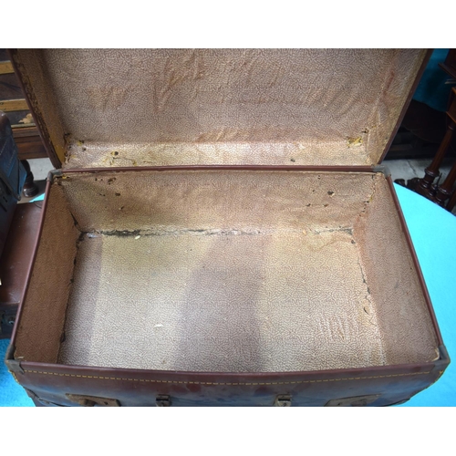 2591 - FOUR VINTAGE LEATHER SUITCASES. 66 cm x 41 cm. (4)