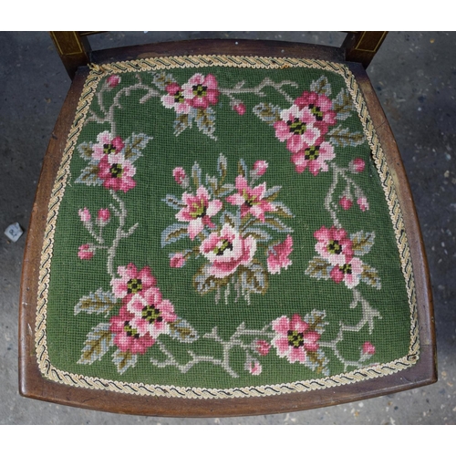 2605 - AN EDWARDIAN MAHOGANY ART NOUVEAU CHAIR. 79 cm x 43 cm.