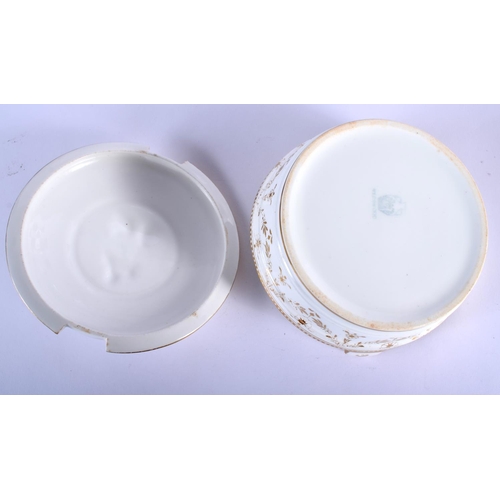 42 - AN ANTIQUE WEDGWOOD PORCELAIN PART TEASET painted with gilt scrolls in the neo classical manner. (qt... 