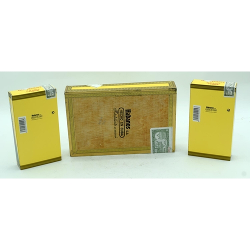 2500 - Montecristo Number 4 Cuban cigars together with two Montecristo Eagle tubos sealed (31).