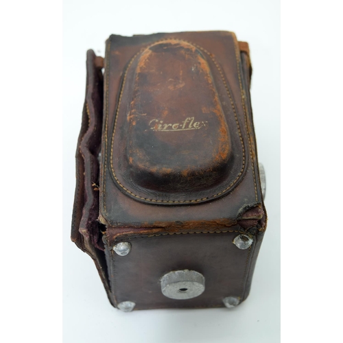 2529 - Three vintage cameras Ciro flex, Kodak and another (3).