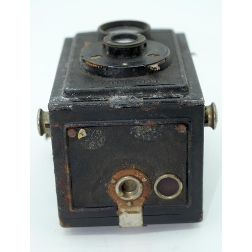 2529 - Three vintage cameras Ciro flex, Kodak and another (3).