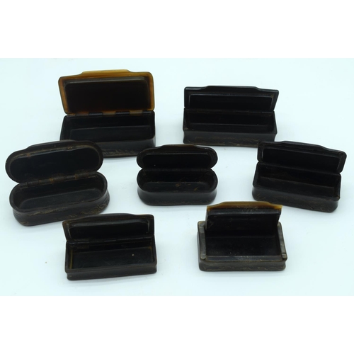 2540 - A collection of Tortoise shell snuff boxes 9cm (7).