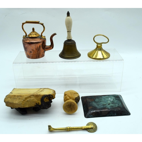 2541 - A miscellaneous collection including miniature copper kettle,bronze bell,bronze tray etc 14cm (7).