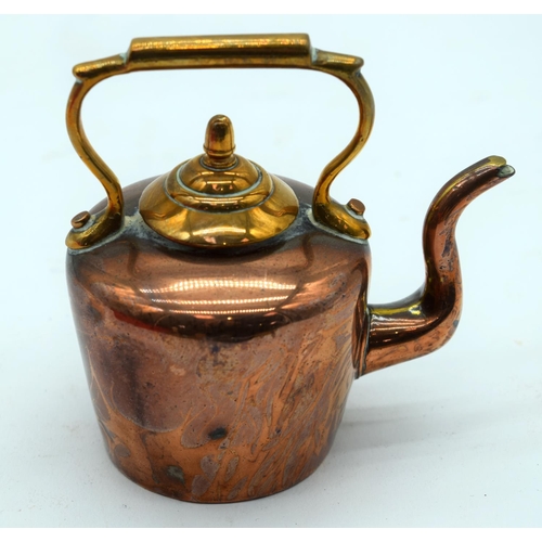 2541 - A miscellaneous collection including miniature copper kettle,bronze bell,bronze tray etc 14cm (7).