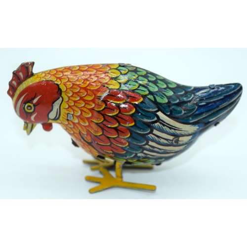 2546 - Three vintage clock work  tin birds 5cm (3).