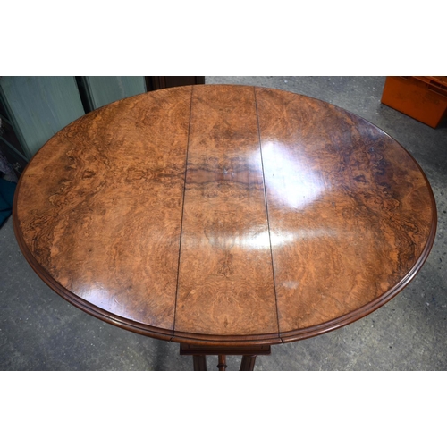 2568 - A FINE VICTORIAN WALNUT FOLDING GATELEG STYLE OCCASIONAL TABLE with acanthus capped feet. 117 cm x 9... 