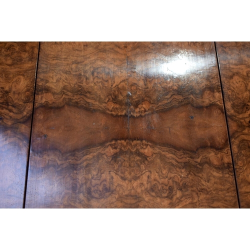 2568 - A FINE VICTORIAN WALNUT FOLDING GATELEG STYLE OCCASIONAL TABLE with acanthus capped feet. 117 cm x 9... 