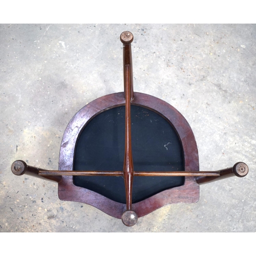 2571 - AN EDWARDIAN ARTS AND CRAFTS STYLE CHAIR. 70 cm x 54 cm.