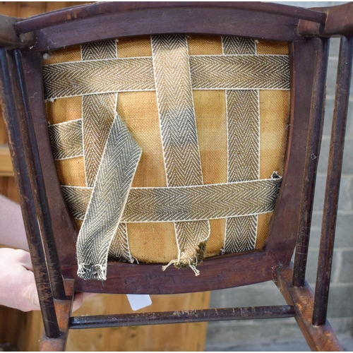 2605 - AN EDWARDIAN MAHOGANY ART NOUVEAU CHAIR. 79 cm x 43 cm.