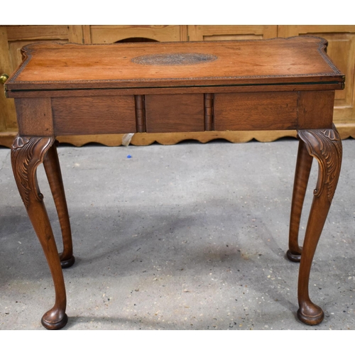 2609 - A RARE EARLY 19TH CENTURY ANGLO INDIAN COLONIAL CARD TABLE with folding top upon acanthus capped fin... 
