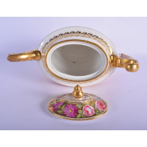 305 - A LATE 18TH/19TH CENTURY ENGLISH PORCELAIN TEAPOT AND COVER ON STAND Attributed to Derby, with match... 