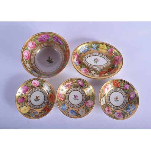 305 - A LATE 18TH/19TH CENTURY ENGLISH PORCELAIN TEAPOT AND COVER ON STAND Attributed to Derby, with match... 