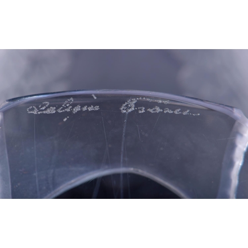 315 - A PAIR OF FRENCH LALIQUE GLASS BIRDS. 13 cm x 13 cm.