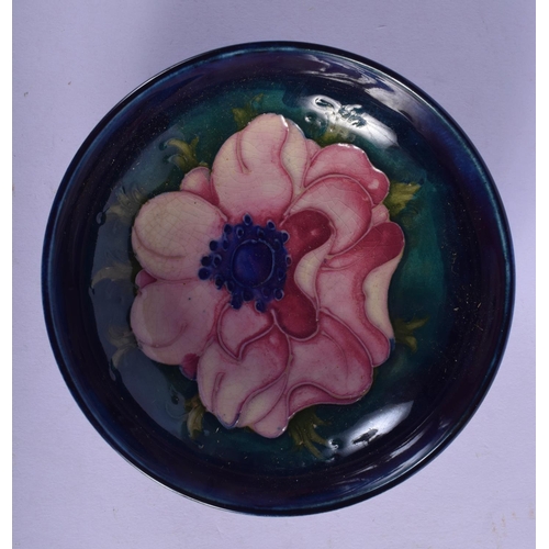 324 - A MOORCROFT DISH. 11 cm diameter.
