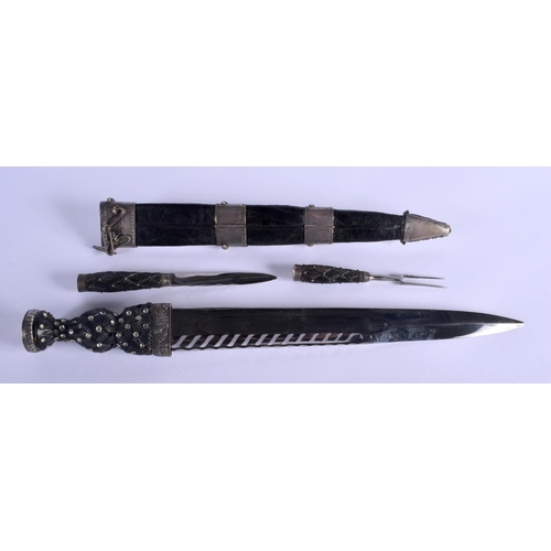 341 - AN ANTIQUE SCOTTISH CITRINE DIRK DAGGER inset with amethyst. 47 cm long.